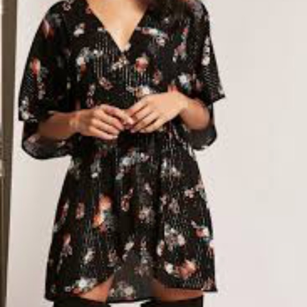 🦋3/$20🦋 Forever21 Floral Wrap Mini Dress